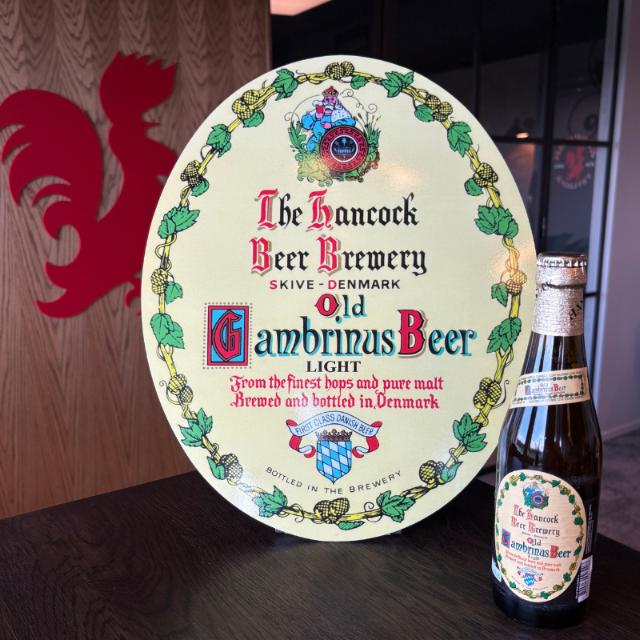 Metal skilt med Old Gambrinus Light etiket